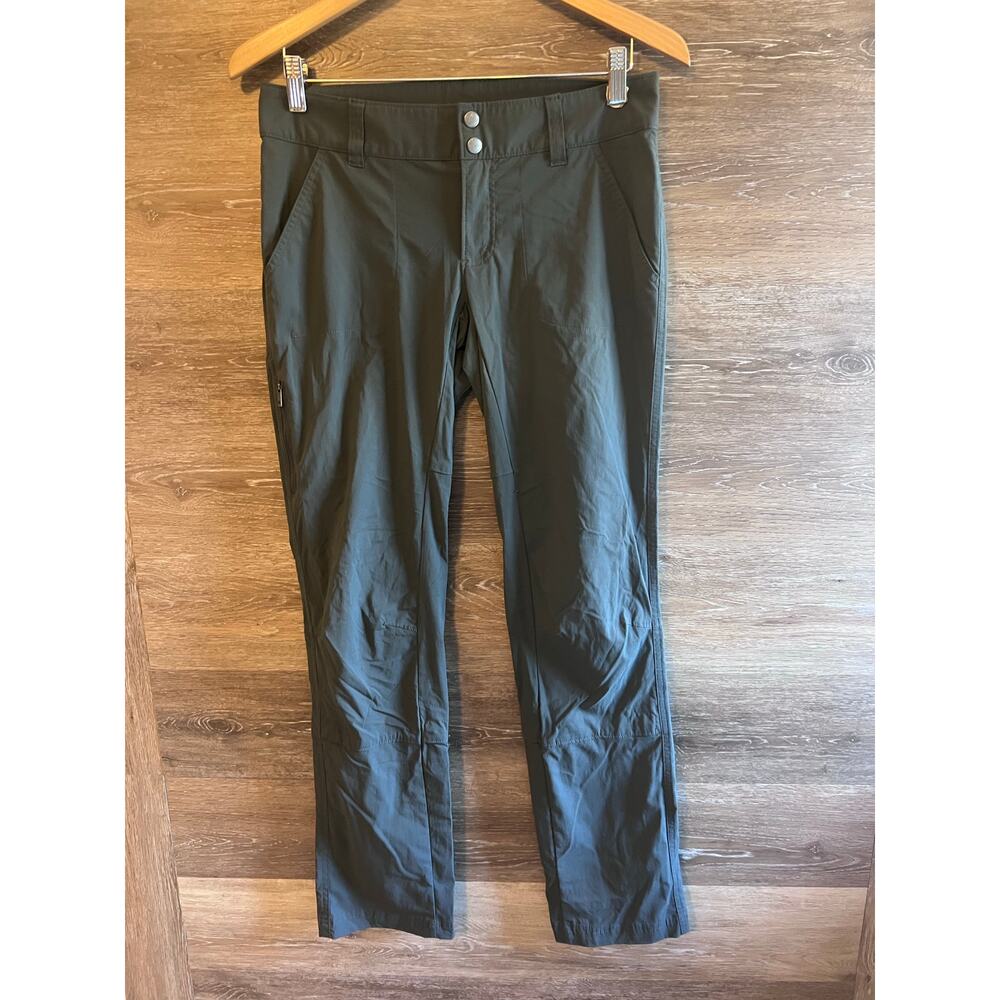 Columbia women pants size 6 Omni-performance Repellent army green cargo pockets